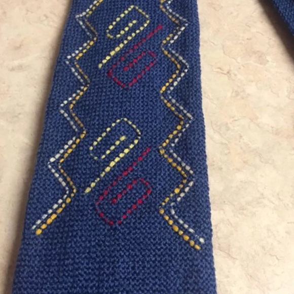 Vtg. 1950’s Tewa Native American Weaver’s Tie - Picture 3 of 5